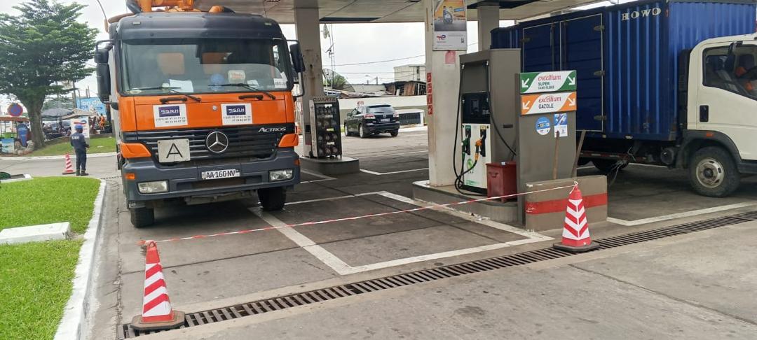 Camion SRH sur zone de dépotage sécurisée